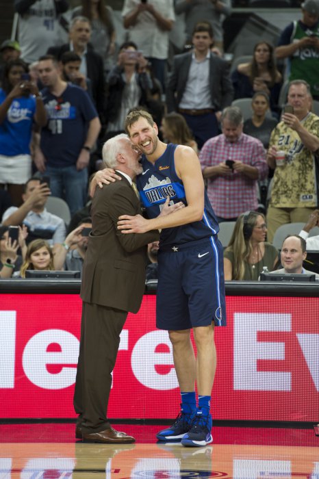 Dirk Nowitzki vor dem letzen Heimspiel seiner Karriere