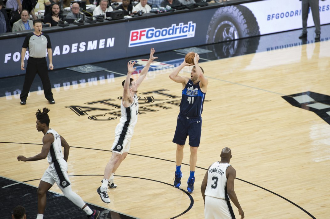 Dirk Nowitzki vor dem letzen Heimspiel seiner Karriere