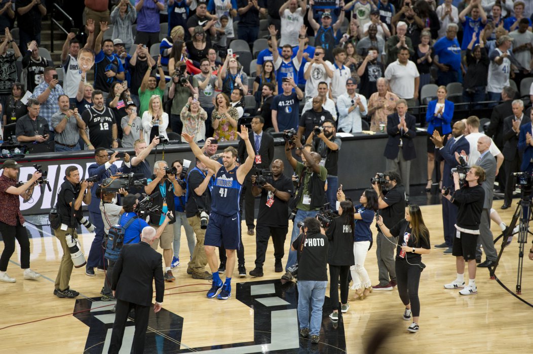 Dirk Nowitzki vor dem letzen Heimspiel seiner Karriere