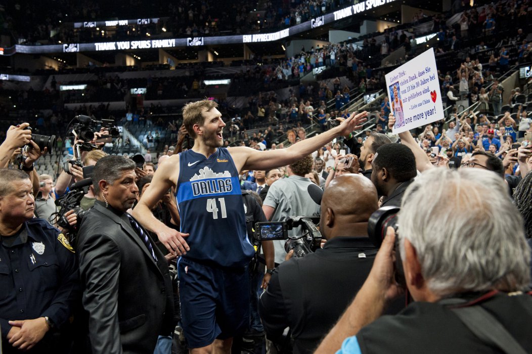 Dirk Nowitzki vor dem letzen Heimspiel seiner Karriere