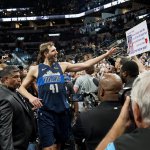 Dirk Nowitzki vor dem letzen Heimspiel seiner Karriere